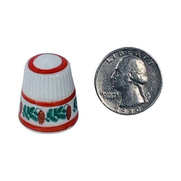 VTG Red White Green Pine Cone Christmas Sewing Thimble Holiday Christmascore - Picture 8 of 8